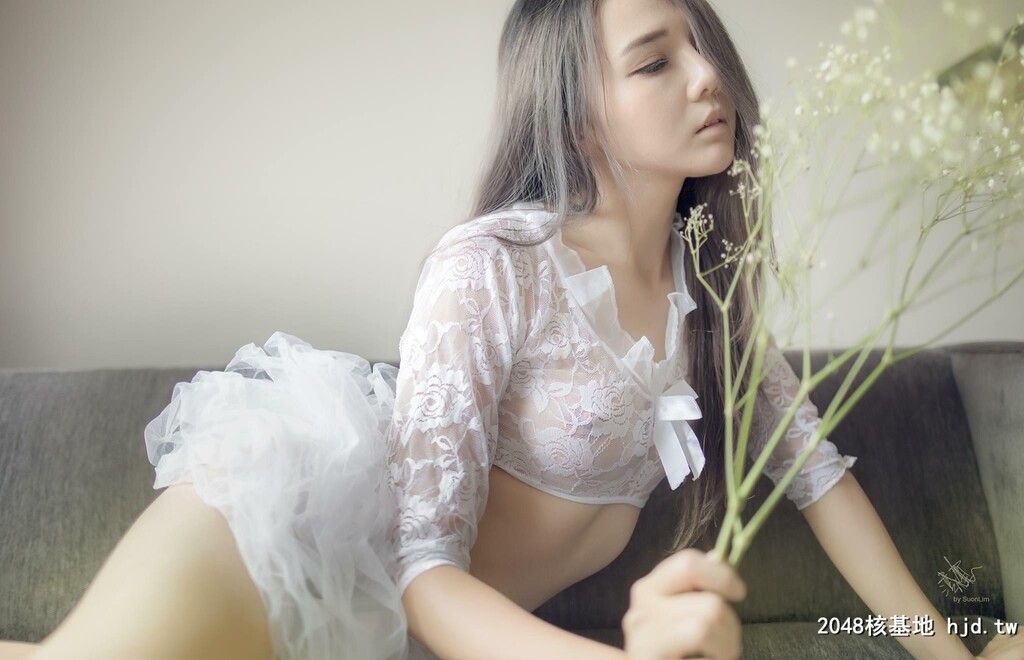 微乳美眉爱丽丝的全裸写真[25P]第1页 作者:Publisher 帖子ID:234451 TAG:唯美图片,唯美清純,2048核基地